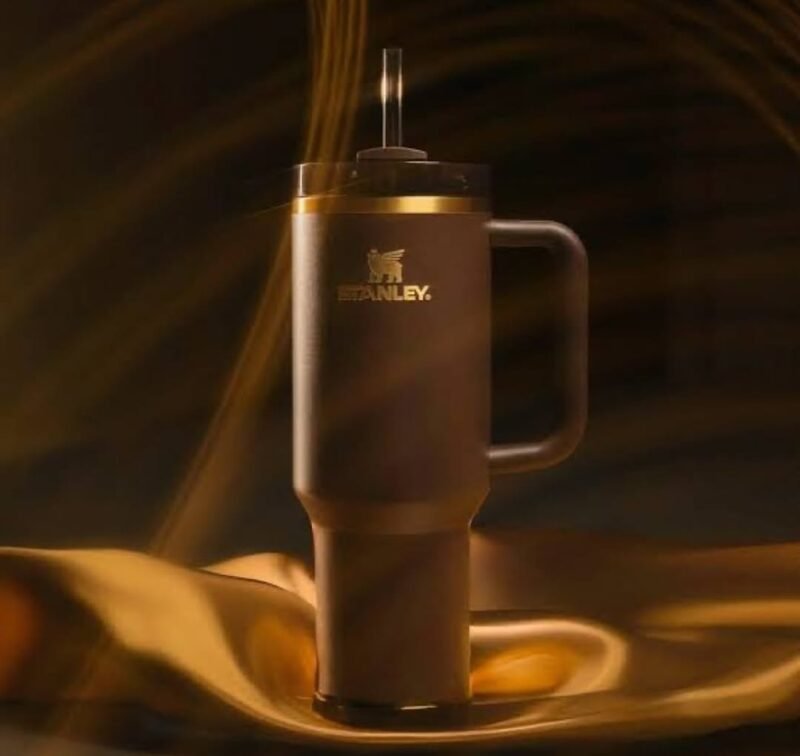 Stanley The Quencher H2.0 FlowState™ Tumbler | 40 OZ | Derby Brown with Gold Edition - Image 4