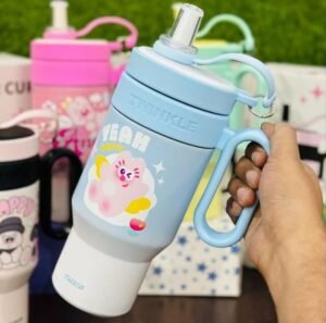 StarxCup 850ml Insulated Stainless Steel Travel Mug – Cute Cartoon Design with Straw & Handle (Black, Large)